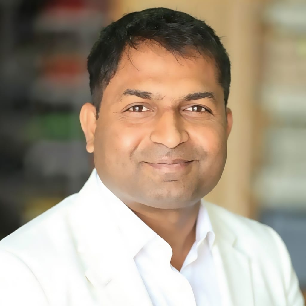 Harsshad, founder of Wealthy Retailers Hub and retail strategist